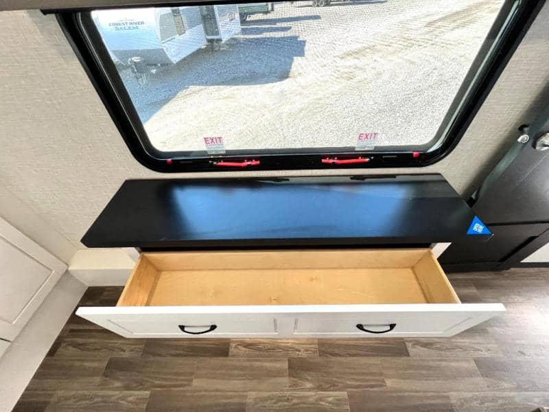 2025 Jayco 2025 Jayco North Point - thumbnail 4