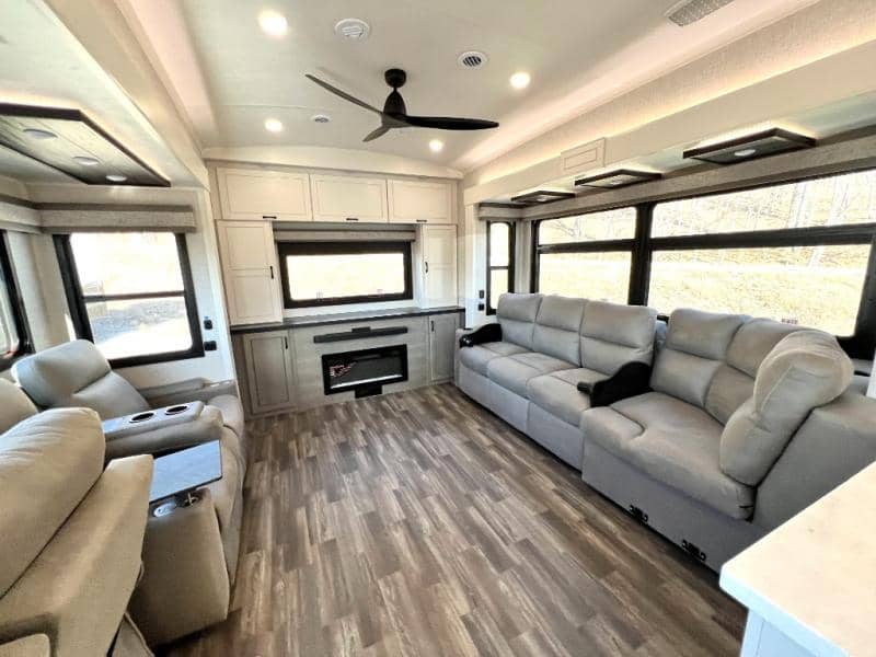 2025 Jayco 2025 Jayco North Point - thumbnail 32