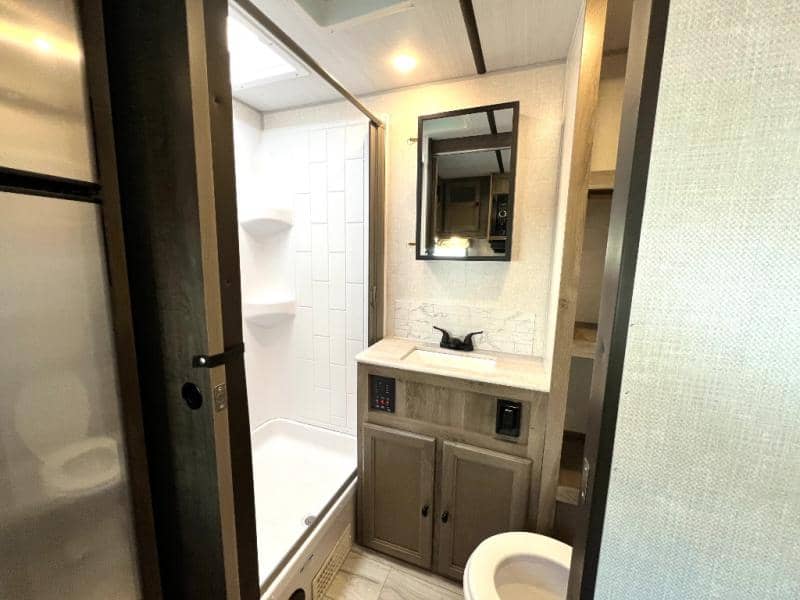 2022 Forest River 2022 Forest River Surveyor - thumbnail 24