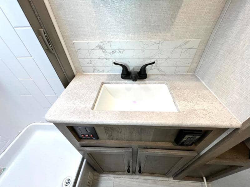 2022 Forest River 2022 Forest River Surveyor - thumbnail 25