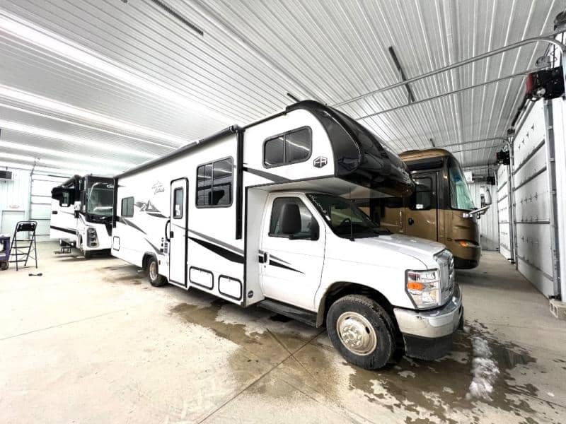 2025 East to West 2025 East to West Entrada - thumbnail 6