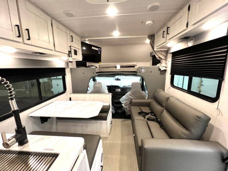 2025 East to West 2025 East to West Entrada - thumbnail 16