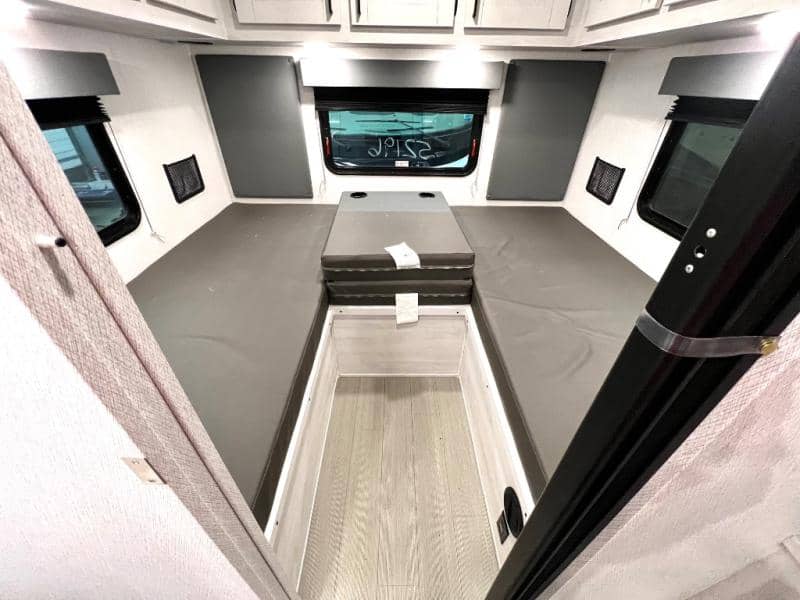 2025 East to West 2025 East to West Entrada - thumbnail 45