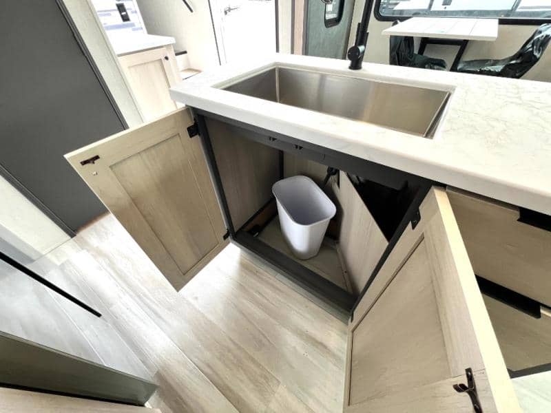 2025 Forest River 2025 Forest River Wildcat - thumbnail 26