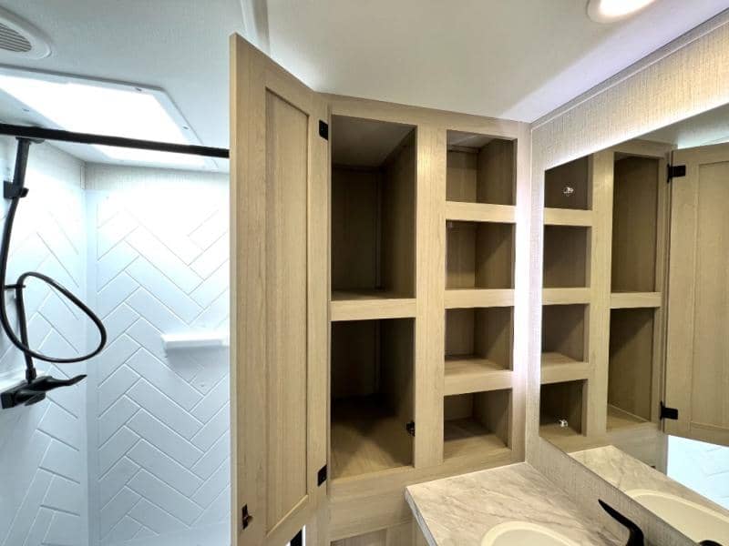 2025 Forest River 2025 Forest River Wildcat - thumbnail 37