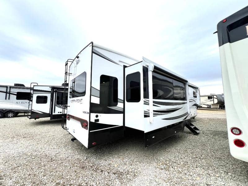 2024 Jayco 2024 Jayco North Point - thumbnail 11