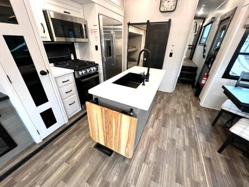 2024 Jayco 2024 Jayco North Point - thumbnail 17