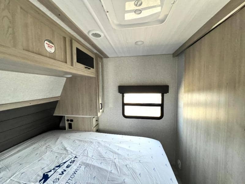 2025 East to West 2025 East to West Alta - thumbnail 32