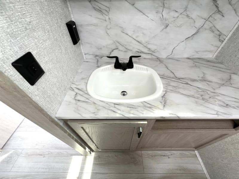 2025 East to West 2025 East to West Alta - thumbnail 37