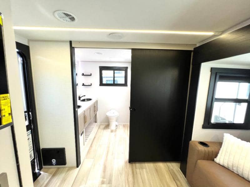 2025 Forest River 2025 Forest River Salem Hemisphere Hyper-Lyte - thumbnail 39