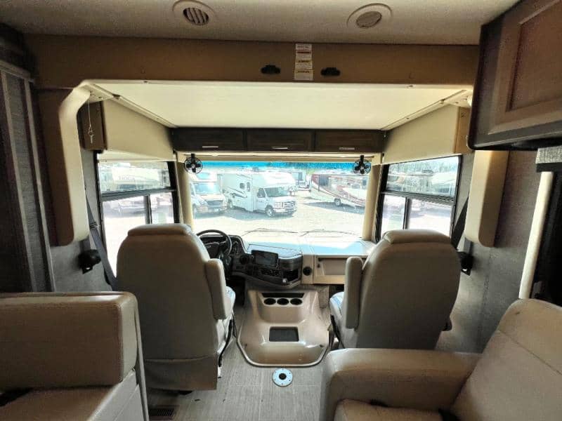 2022 Thor Motor Coach 2022 Thor Motor Coach Challenger - thumbnail 15