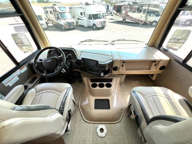 2022 Thor Motor Coach 2022 Thor Motor Coach Challenger - thumbnail 17