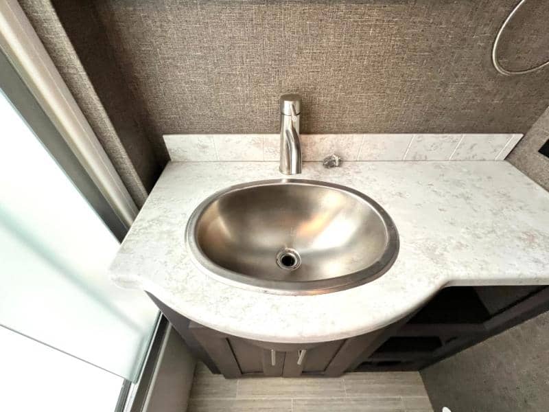 2022 Thor Motor Coach 2022 Thor Motor Coach Challenger - thumbnail 43