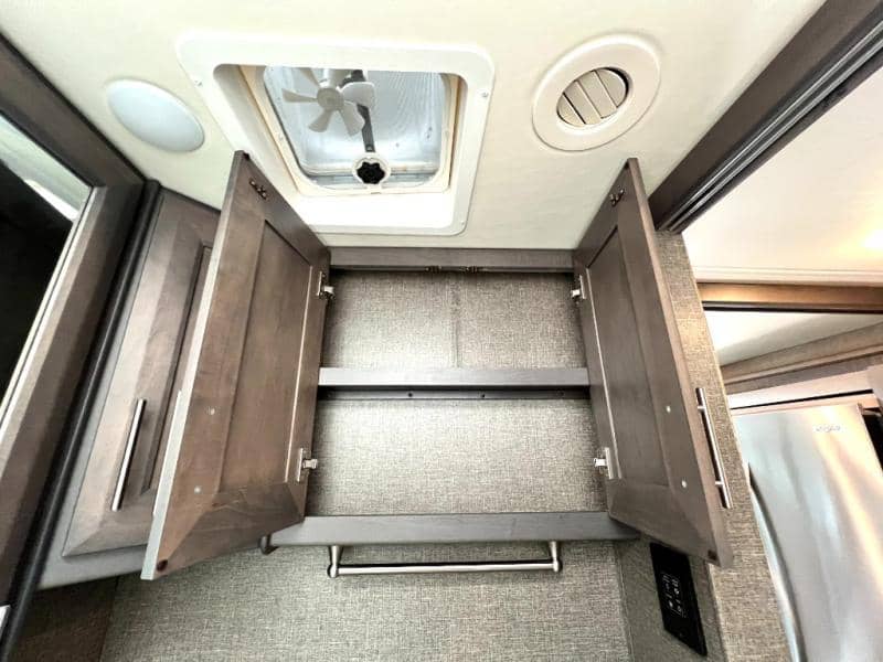 2022 Thor Motor Coach 2022 Thor Motor Coach Challenger - thumbnail 46