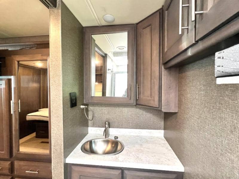 2022 Thor Motor Coach 2022 Thor Motor Coach Challenger - thumbnail 58