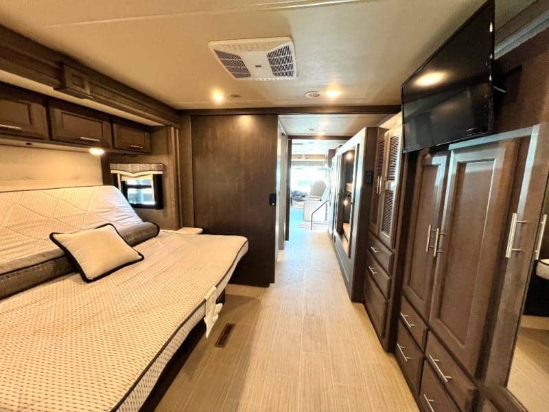 2022 Thor Motor Coach 2022 Thor Motor Coach Challenger - thumbnail 63