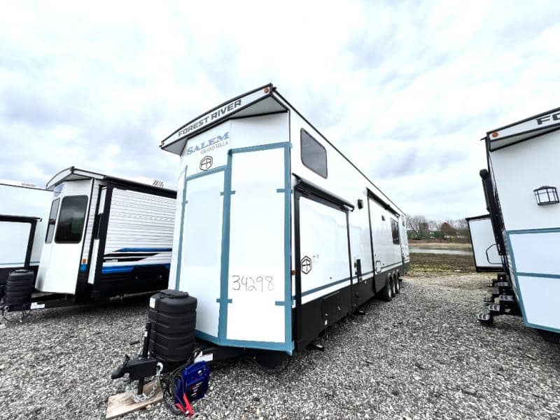 2025 Forest River 2025 Forest River Salem Grand Villa - thumbnail 10