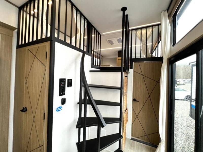 2025 Forest River 2025 Forest River Salem Grand Villa - thumbnail 48