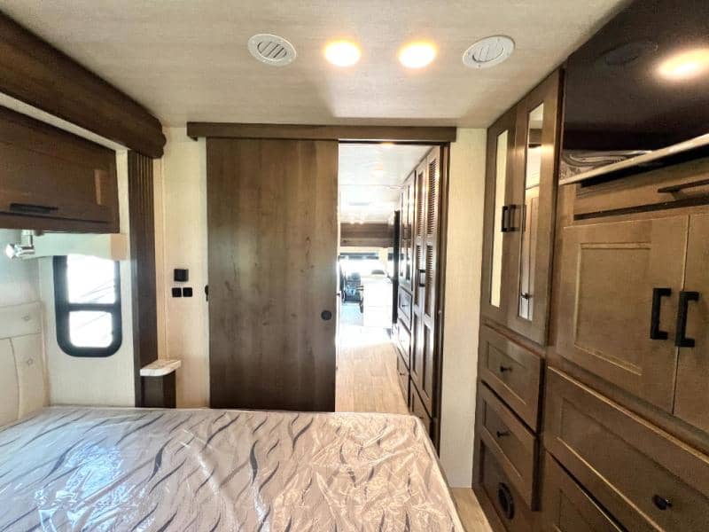 2026 NeXus RV 2026 NeXus RV Wraith - thumbnail 4