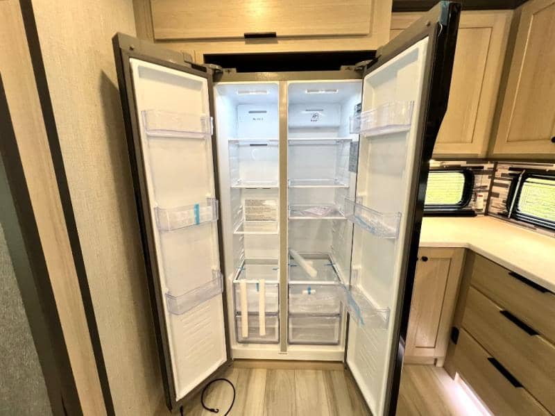 2025 Forest River 2025 Forest River Wildcat - thumbnail 27