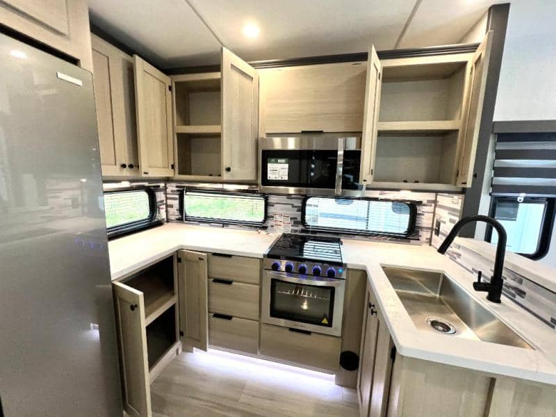 2025 Forest River 2025 Forest River Wildcat - thumbnail 28