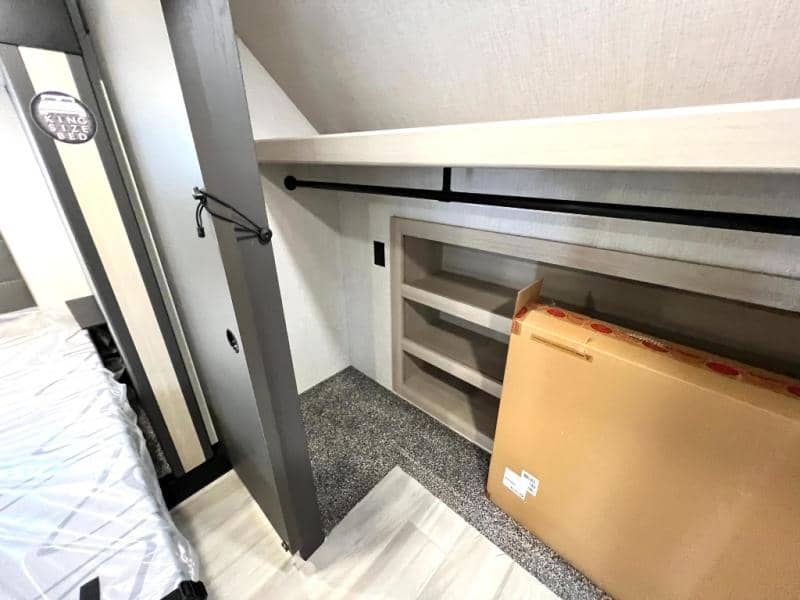 2025 Forest River 2025 Forest River Wildcat - thumbnail 47