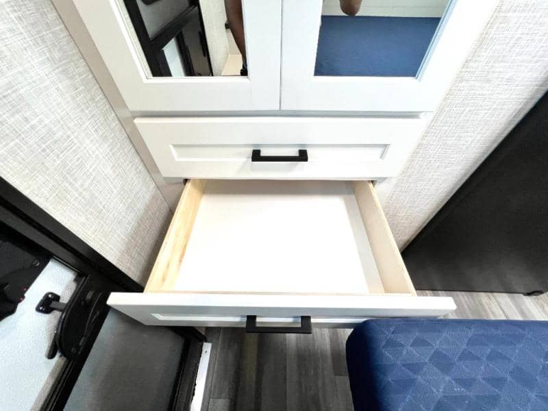 2025 Jayco 2025 Jayco Jay Feather - thumbnail 4