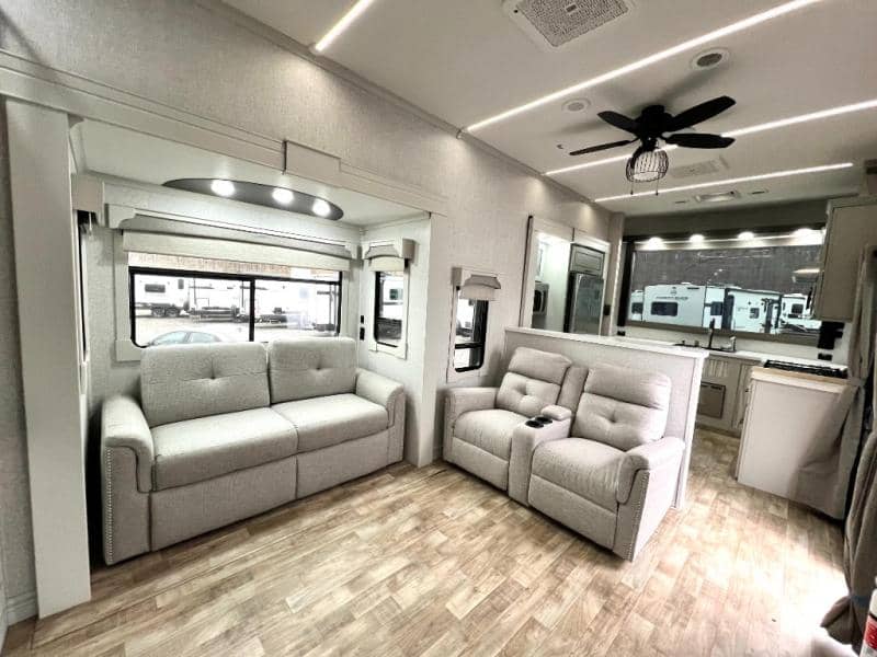 2025 CrossRoads 2025 CrossRoads Redwood Regency - thumbnail 12