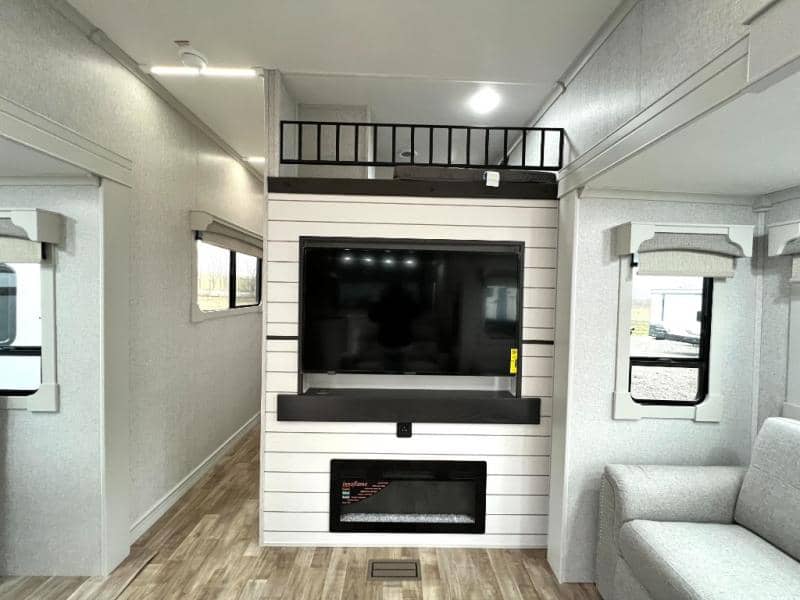 2025 CrossRoads 2025 CrossRoads Redwood Regency - thumbnail 16