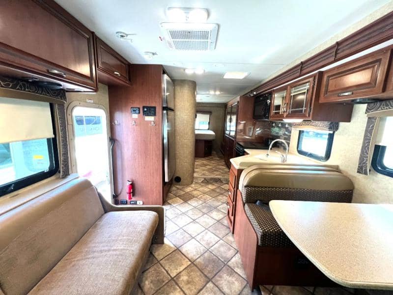 2015 Thor Motor Coach 2015 Thor Motor Coach Chateau - thumbnail 24