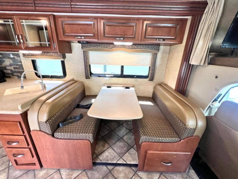 2015 Thor Motor Coach 2015 Thor Motor Coach Chateau - thumbnail 28