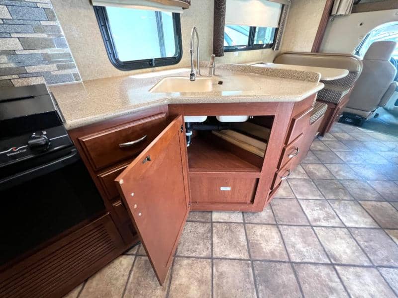 2015 Thor Motor Coach 2015 Thor Motor Coach Chateau - thumbnail 33