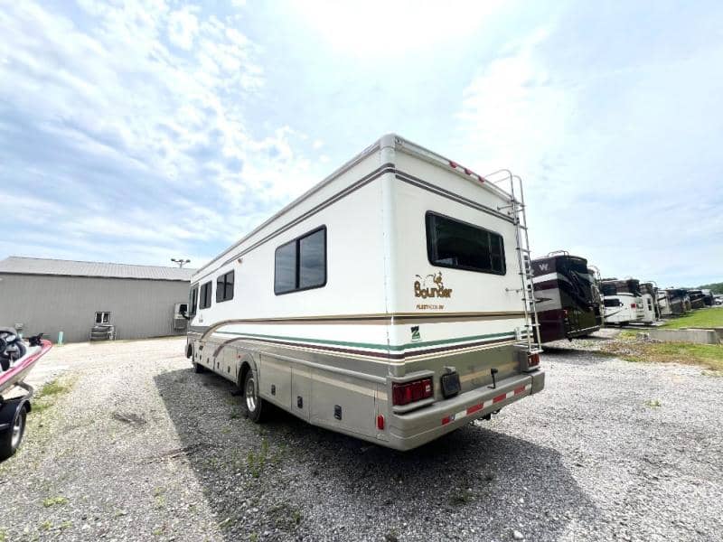 2000 Fleetwood 2000 Fleetwood Bounder - thumbnail 4