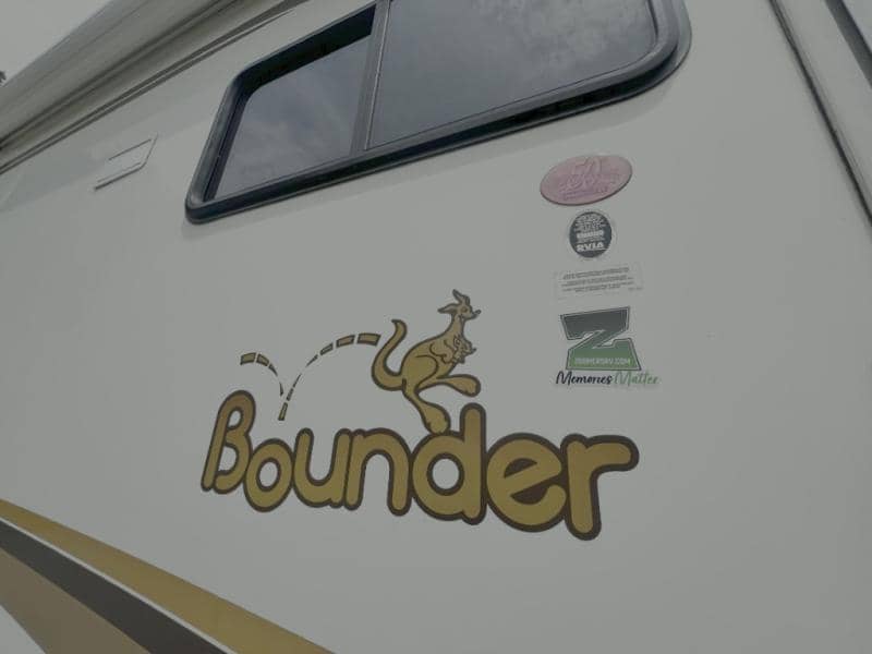 2000 Fleetwood 2000 Fleetwood Bounder - thumbnail 7