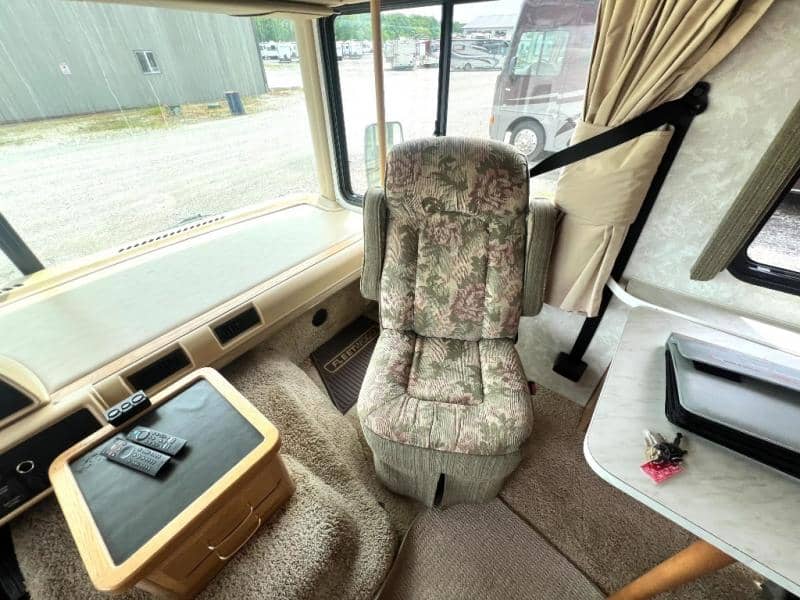 2000 Fleetwood 2000 Fleetwood Bounder - thumbnail 16