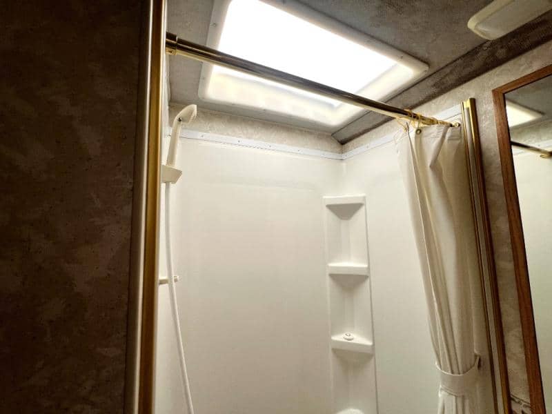 2000 Fleetwood 2000 Fleetwood Bounder - thumbnail 46