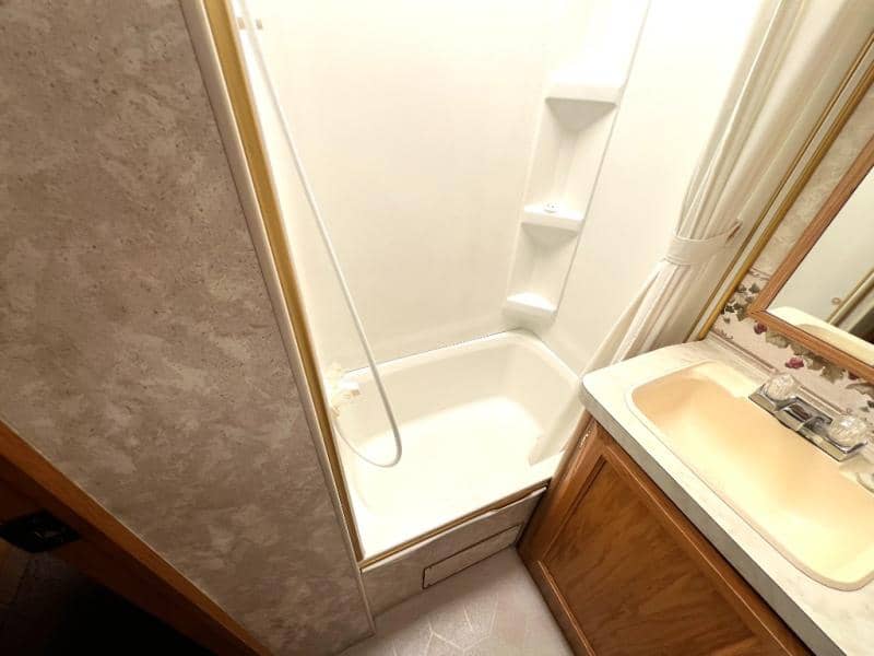 2000 Fleetwood 2000 Fleetwood Bounder - thumbnail 47