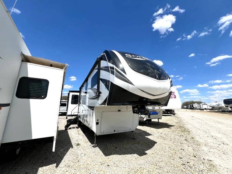 2024 Grand Design 2024 Grand Design Solitude - thumbnail 5