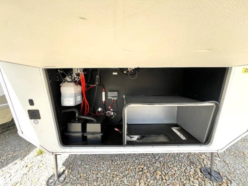 2024 Grand Design 2024 Grand Design Solitude - thumbnail 12