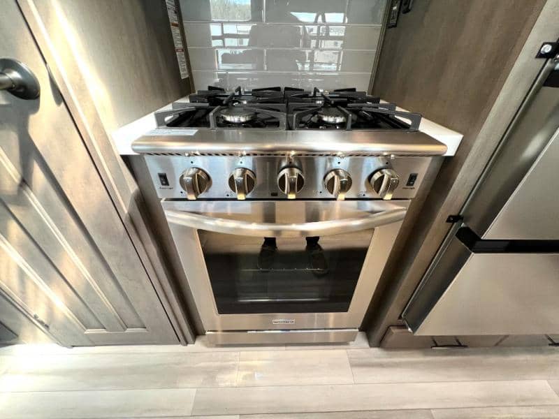 2024 Grand Design 2024 Grand Design Solitude - thumbnail 31