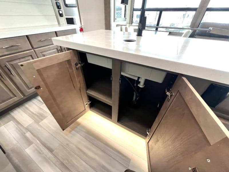 2024 Grand Design 2024 Grand Design Solitude - thumbnail 35