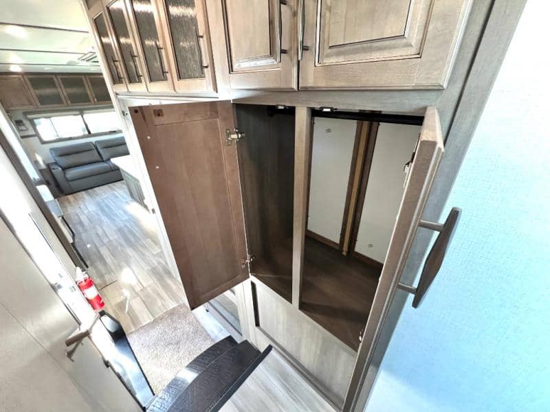 2024 Grand Design 2024 Grand Design Solitude - thumbnail 42