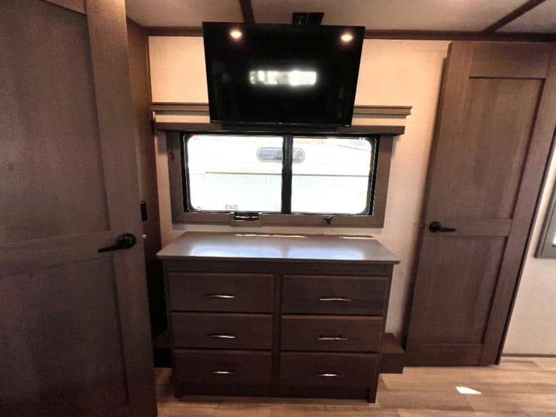 2024 Grand Design 2024 Grand Design Solitude - thumbnail 55