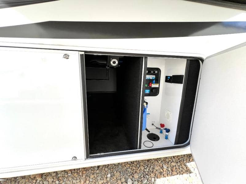 2022 Grand Design 2022 Grand Design Solitude - thumbnail 13