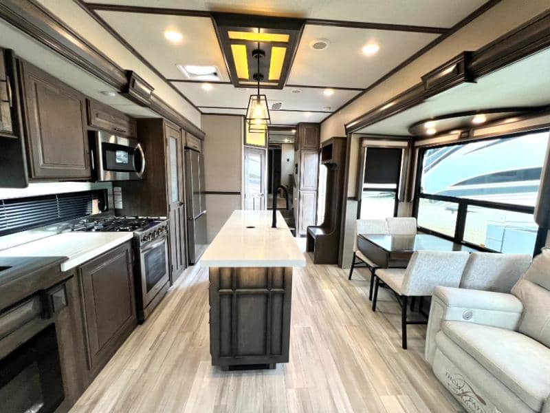 2022 Grand Design 2022 Grand Design Solitude - thumbnail 22