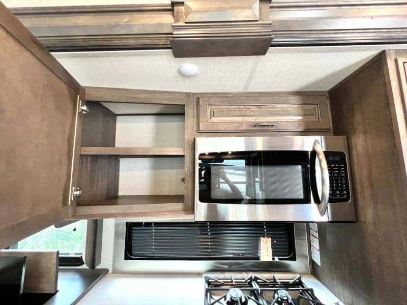 2022 Grand Design 2022 Grand Design Solitude - thumbnail 23