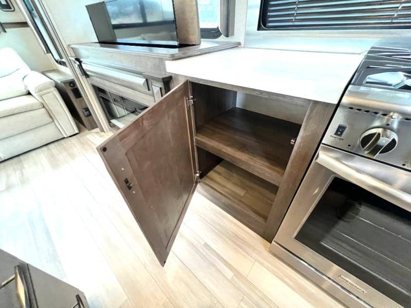 2022 Grand Design 2022 Grand Design Solitude - thumbnail 24