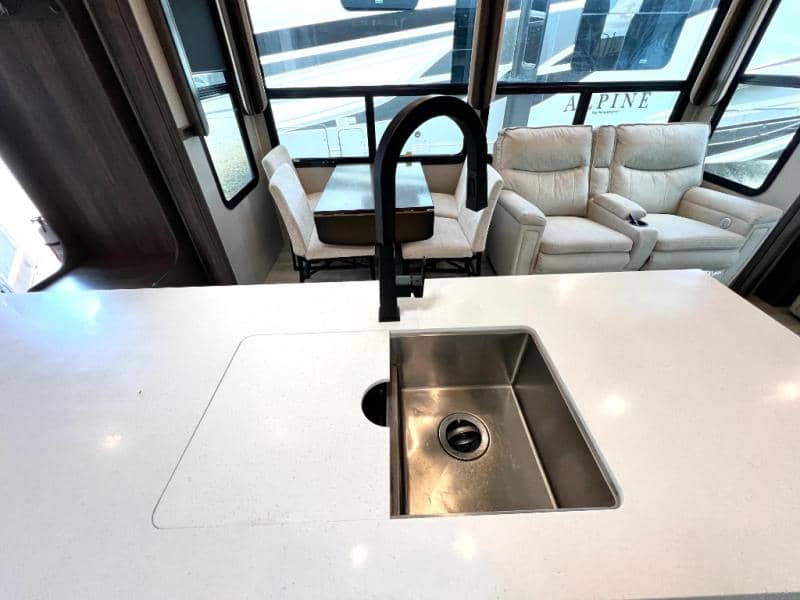 2022 Grand Design 2022 Grand Design Solitude - thumbnail 29