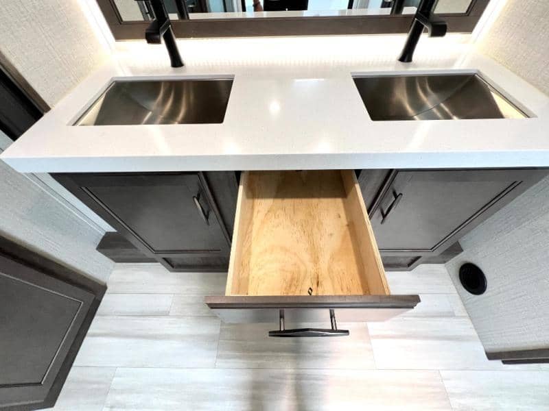 2022 Grand Design 2022 Grand Design Solitude - thumbnail 48