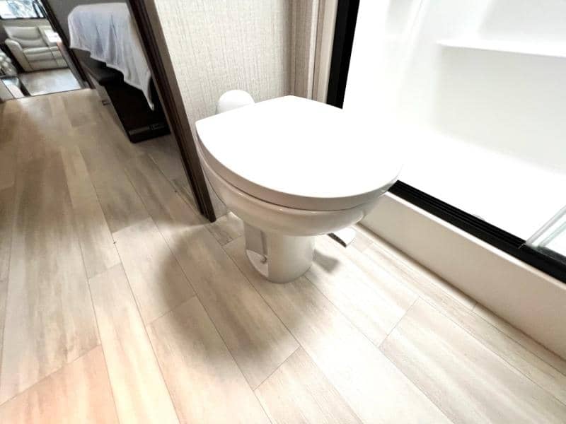 2022 Grand Design 2022 Grand Design Solitude - thumbnail 51